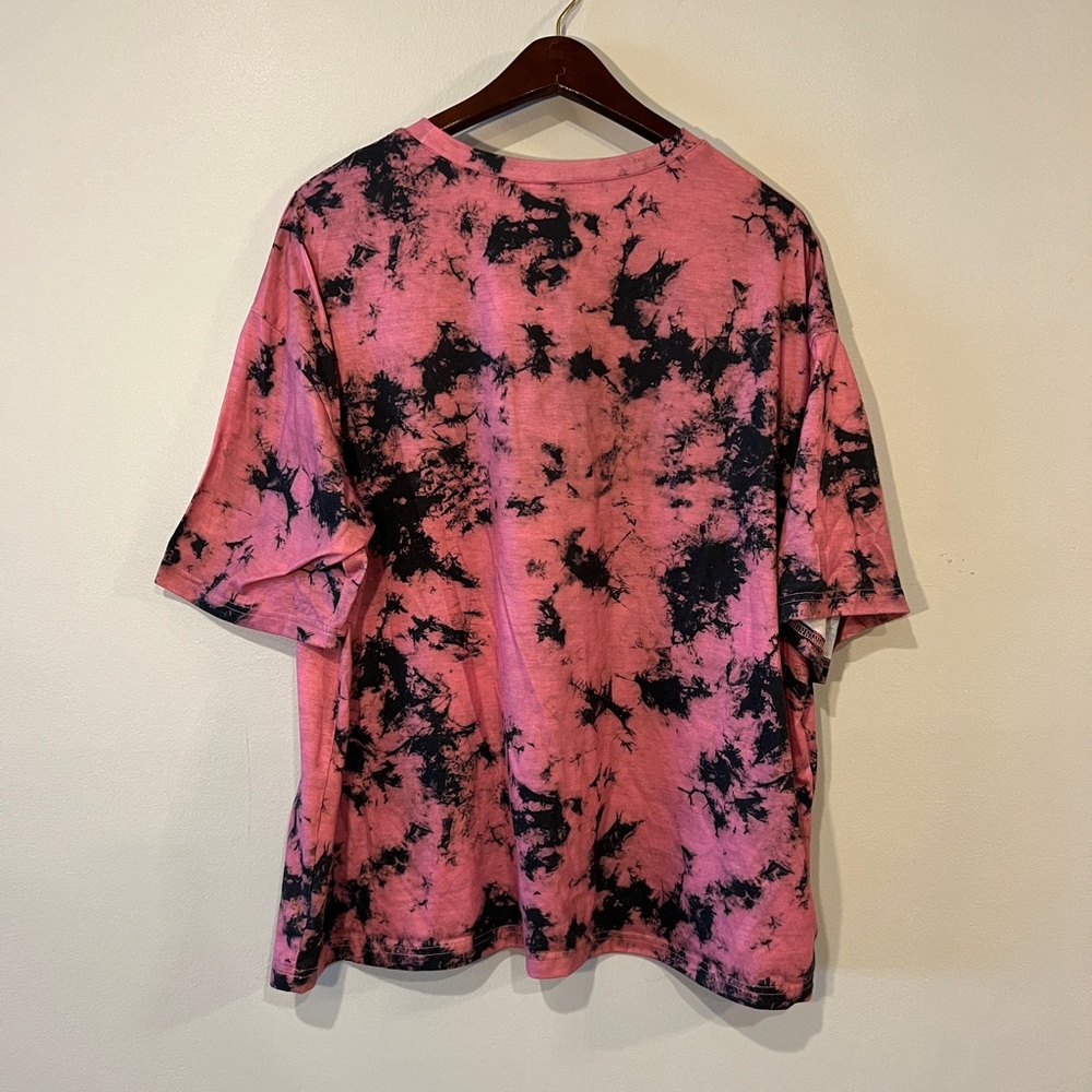 Pink tee - Picture 2 of 3